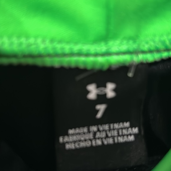 Under armour boys hoodie - Picture 4 of 4
